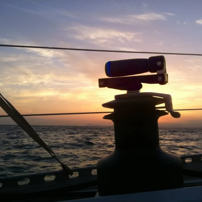 Flipper™ - Standard Foldable Winch Handle 8" - Image 2